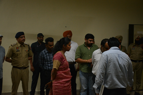 77B02E88-81FA-4613-BF5F-186AC46AE171