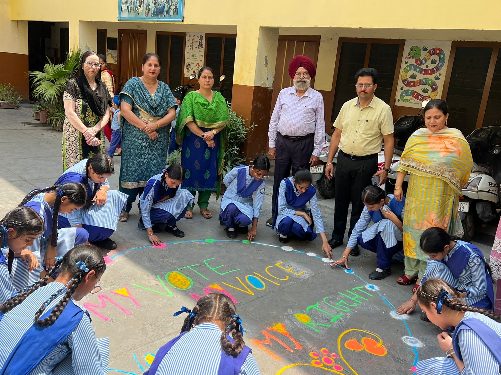 10 may PN ਜ਼ਿਲ੍ਹਾ ਪ੍ਰਸ਼ਾਸਨ ਦੀ ਵੋਟਰ ਜਾਗਰੂਕਤਾ ਮੁਹਿੰਮ ਜਾਰੀ (1)