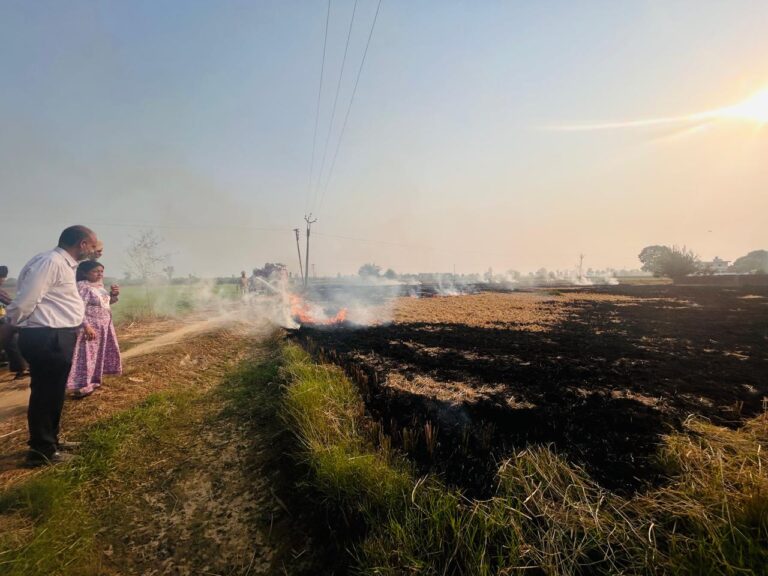 17 Oct Pn 5---dc STUBBLE BURNING (1)