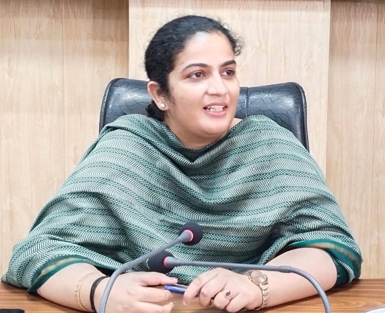 dc deepshikha sharma ias