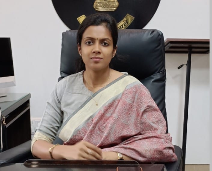 DC Hoshiarpur Aashika Jain ---