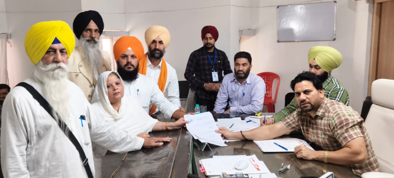 ਤਰਨ ਤਾਰਨ ਉਪ ਚੋਣ ਲਈ ਅੱਜ 12 ਉਮੀਦਵਾਰਾਂ ਦੇ ਆਪਣੇ ਨਾਮਜ਼ਦਗੀ ਪੱਤਰ ਦਾਖਲ ਕੀਤੇ