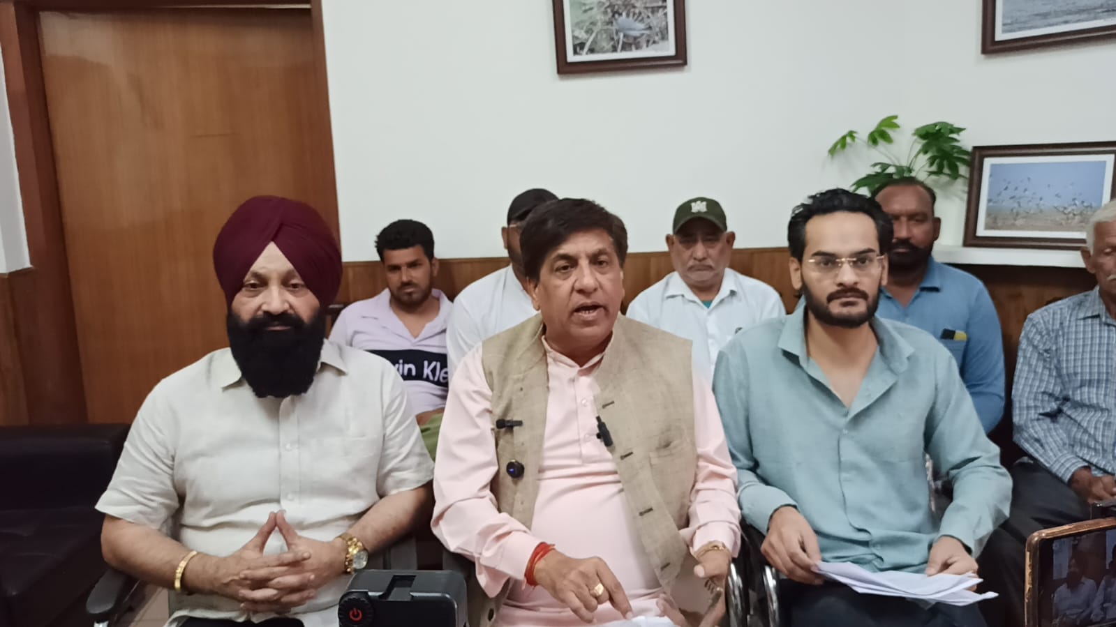 a363d6a7-1a5e-42a7-a6fe-5dca706d31e7