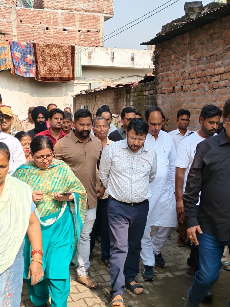 50b81bb5-89e1-45db-b80f-feaa8263c5d2