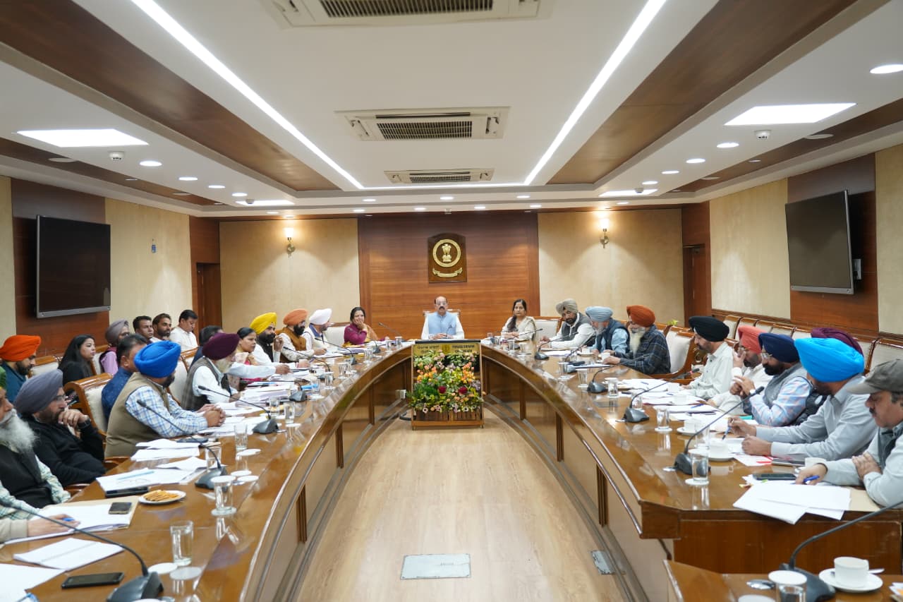 WhatsApp Image 2025-11-13 at 6.00.42 PM (1) (1)