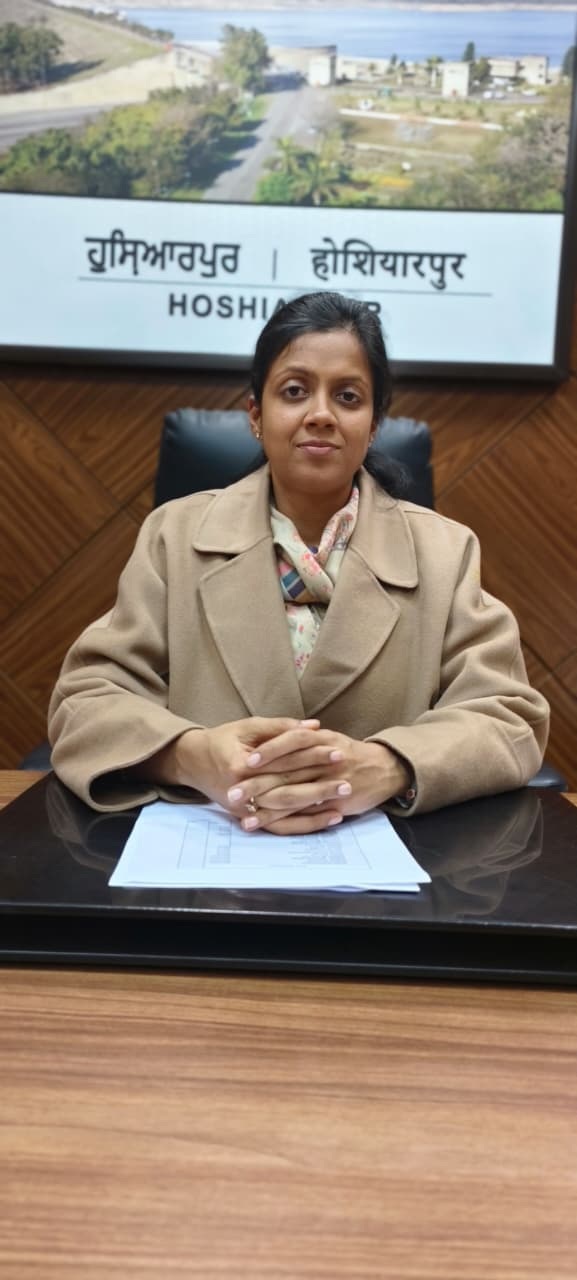 ਡੀ ਸੀ ਆਸ਼ਿਕਾ ਜੈਨ (2)