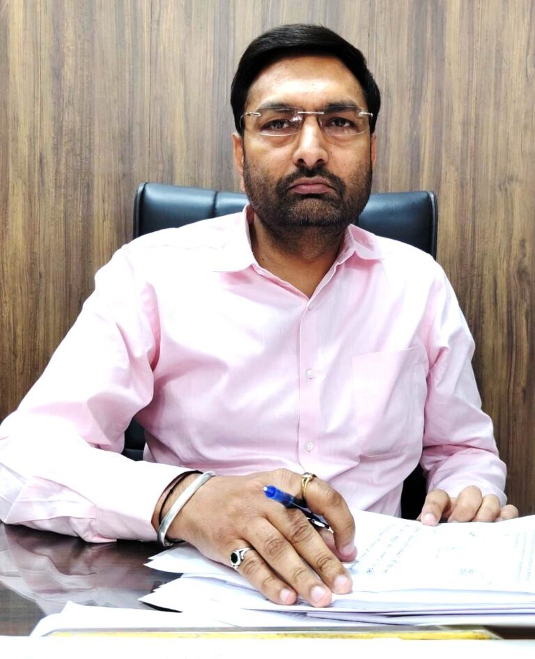 ਸ੍ਰੀ ਗੁਰਮੀਤ ਕੁਮਾਰ ਬਾਂਸਲ