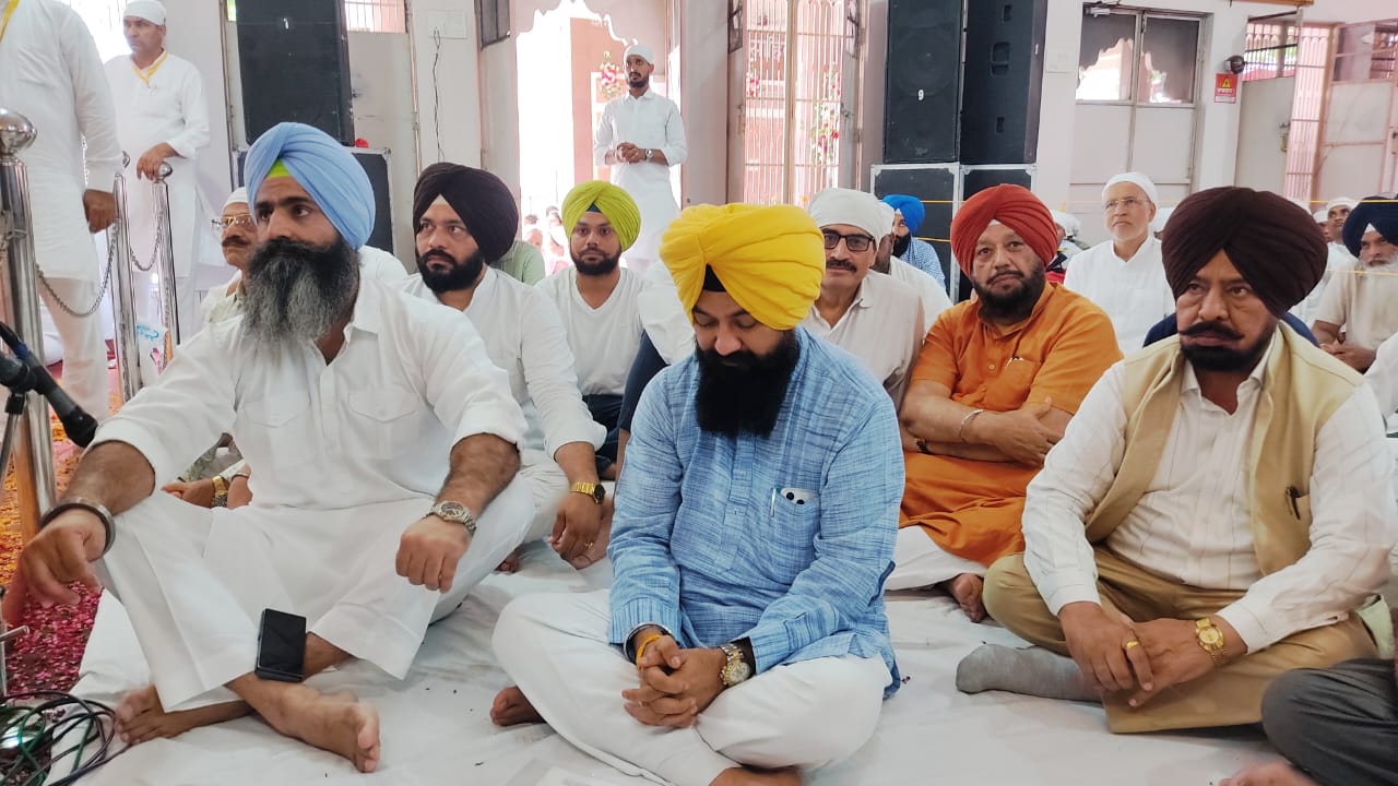 ਚੇਅਰਮੈਨ ਜਸਵੀਰ ਸਿਘ ਗੜ੍ਹੀ (4)