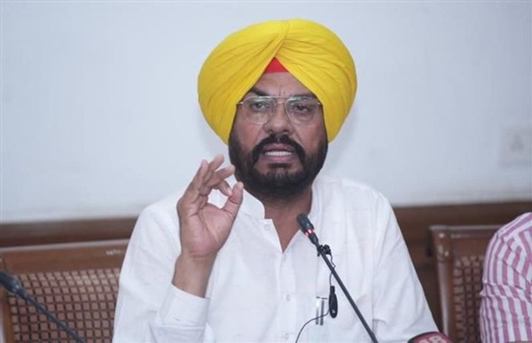 ਕਾਂਗਰਸ ਸੰਸਦ ਮੈਂਬਰ ਧਰਮਵੀਰ ਗਾਂਧੀ ਦਾ ਬਿਆਨ ਬੇਹੱਦ ਸ਼ਰਮਨਾਕ ਅਤੇ ਘਟੀਆ, ਲੋਕਾਂ ਦੀ ਧਾਰਮਿਕ ਆਸਥਾ ‘ਤੇ ਸਿੱਧਾ ਹਮਲਾ: ਕੁਲਦੀਪ ਧਾਲੀਵਾਲ