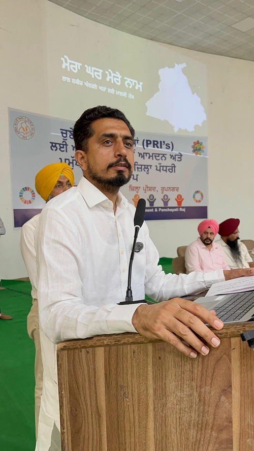 ਵਿਧਾਇਕ ਦਿਨੇਸ਼ ਚੱਢਾ ਦੀ ਅਗਵਾਈ ਹੇਠ ਪੰਚਾਂ-ਸਰਪੰਚਾਂ ਲਈ ਵਿਸ਼ੇਸ਼ ਸਿਖਲਾਈ ਪ੍ਰੋਗਰਾਮ ਕਰਵਾਇਆ