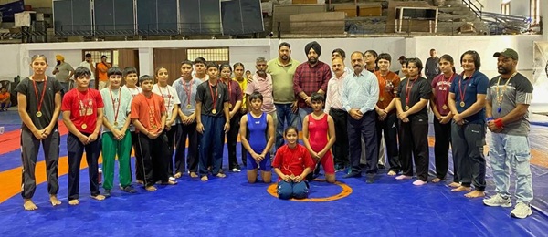 ਹਾਕੀ ਅੰਡਰ-14 ਲੜਕੀਆਂ ਮੁਕਾਬਲੇ ‘ਚ ਦੁਆਬਾ ਖਾਲਸਾ ਸਕੂਲ ਰਿਹਾ ਜੇਤੂ