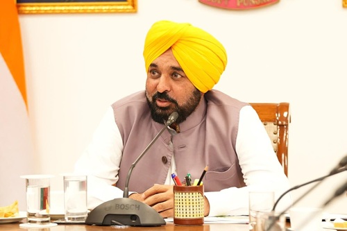 ਮੁੱਖ ਮੰਤਰੀ ਭਗਵੰਤ ਸਿੰਘ ਮਾਨ ਵੱਲੋਂ ਫਸਲੀ ਰਹਿੰਦ-ਖੂੰਹਦ ਦੇ ਸਥਾਈ ਪ੍ਰਬੰਧਨ ਨੂੰ ਉਤਸ਼ਾਹਿਤ ਕਰਨ ਲਈ ਸੀ.ਆਈ.ਆਈ. ਨਾਲ ਮਿਲ ਕੇ ਕੰਮ ਕਰਨ ਦੀ ਵਕਾਲਤ