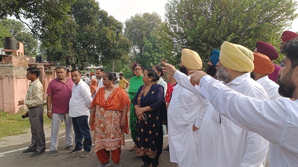 ਹਰਜੋਤ ਬੈਂਸ ਵੱਲੋਂ ਨੰਗਲ ਵਿੱਚ ਲਗਾਤਾਰ 29ਵੇਂ ਦਿਨ ਵੀ ਸਵੇਰ ਤੋਂ ਜਾਰੀ ਰੱਖੀ ਸਫਾਈ ਮੁਹਿੰਮ
