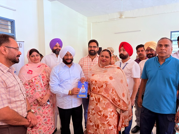 ਮੁੱਖ ਮੰਤਰੀ ਸਿਹਤ ਬੀਮਾ ਯੋਜਨਾ ਤਹਿਤ 10 ਲੱਖ ਰੁਪਏ ਤੱਕ ਦੇ ਮੁਫ਼ਤ ਇਲਾਜ ਦੀ ਸਹੂਲਤ ਲੋਕਾਂ ਲਈ ਵੱਡੀ ਰਾਹਤ: ਕੁਲਵੰਤ ਸਿੰਘ