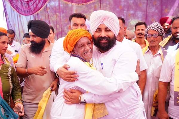ਹਲਕਾ ਸ਼੍ਰੀ ਅਨੰਦਪੁਰ ਸਾਹਿਬ ਚ’ ਗੂੰਜਿਆ ਭਗਵੰਤ ਮਾਨ ਦੁਬਾਰਾ ਦਾ ਨਾਅਰਾ