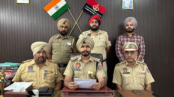 ਮਲੇਰਕੋਟਲਾ ਪੁਲਿਸ ਵੱਲੋਂ ਭਰਾਵਾਂ ’ਤੇ ਦਾਹ ਨਾਲ ਹਮਲਾ ਕਰਨ ਅਤੇ ਵੀਡੀਓ ਸੋਸ਼ਲ ਮੀਡੀਆ ’ਤੇ ਪਾਉਣ ਦੇ ਦੋਸ਼ ਹੇਠ ਤਿੰਨ ਗ੍ਰਿਫ਼ਤਾਰ