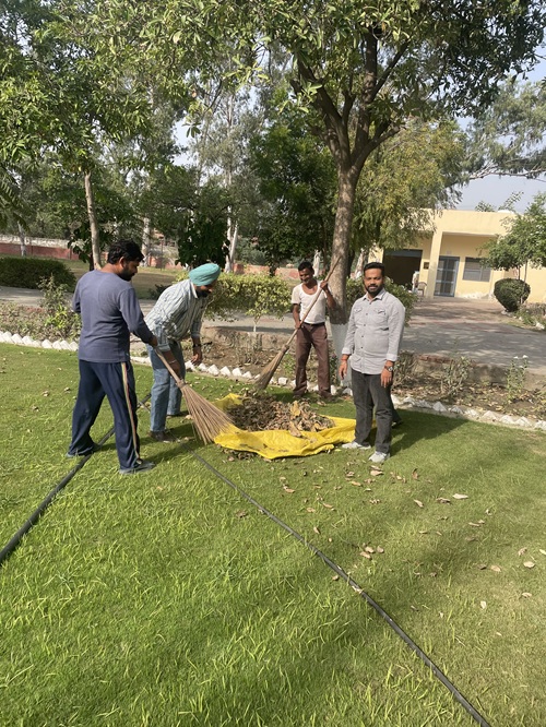 “ਸਵੱਛਤਾ ਹੀ ਸੇਵਾ” ਮੁਹਿੰਮ ਤਹਿਤ ਜਿਲ੍ਹਾ ਰੱਖਿਆ ਸੇਵਾਵਾਂ ਭਲਾਈ ਦਫਤਰ ਵੱਲੋਂ ਚਲਾਈ ਗਈ