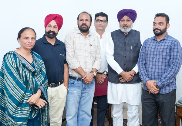ਭਗਵੰਤ ਮਾਨ ਸਰਕਾਰ ਨੇ 180 ਈ.ਟੀ.ਟੀ. ਟੈੱਟ ਪਾਸ ਅਧਿਆਪਕਾਂ ਦੀ ਤਨਖਾਹ ਸਮਾਨਤਾ ਦੀ ਮੰਗ ਦਾ ਕੀਤਾ ਹੱਲ: ਹਰਪਾਲ ਸਿੰਘ ਚੀਮਾ